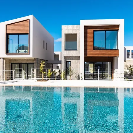 Avalon Gardens 21 Vilă Emba