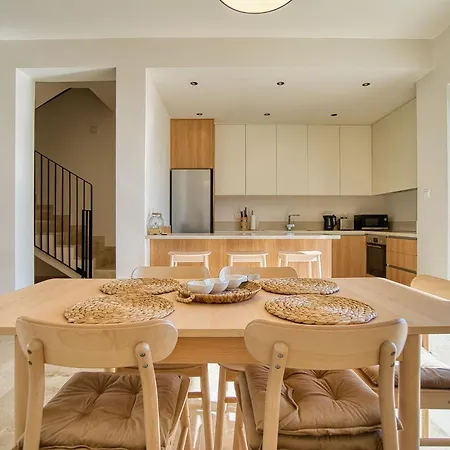 Vilă Avalon Gardens 21 *