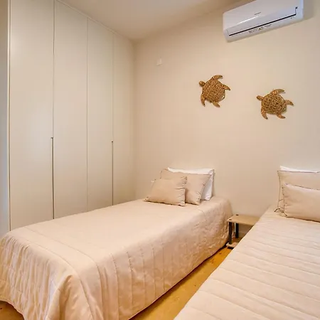 Avalon Gardens 21 别墅 *